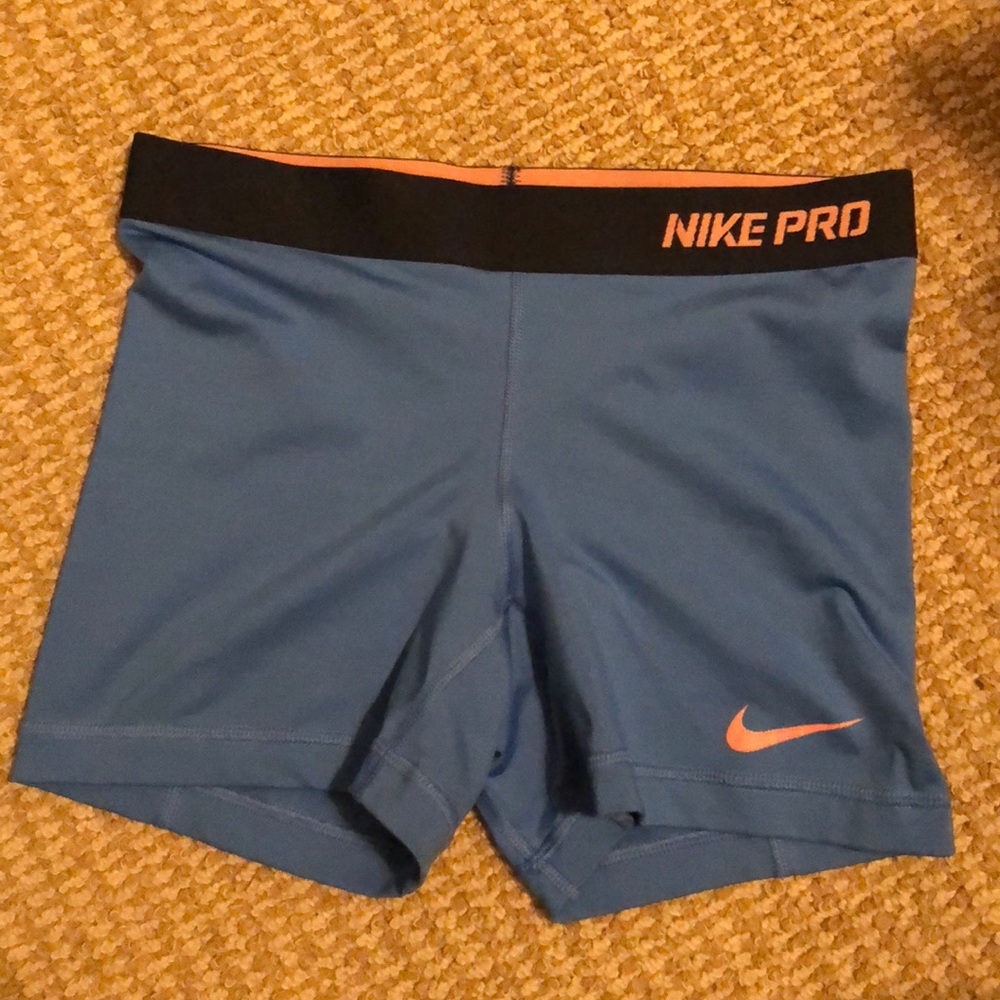 Nike dry-fit spanks